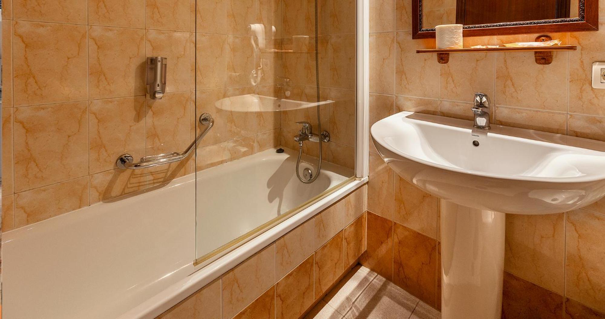 One-Bedroom Apartment Double occupancy